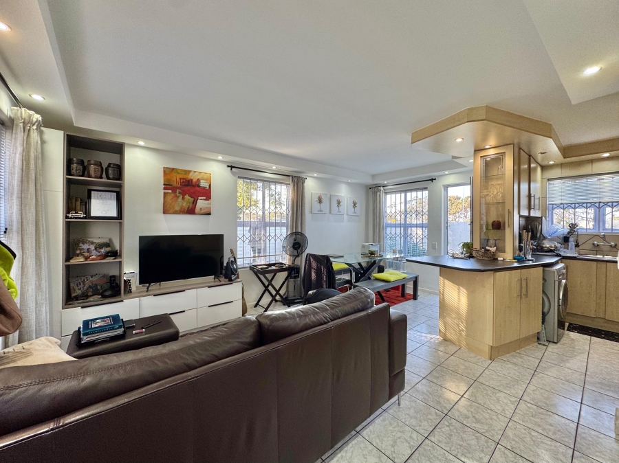 2 Bedroom Property for Sale in Kenilworth Western Cape